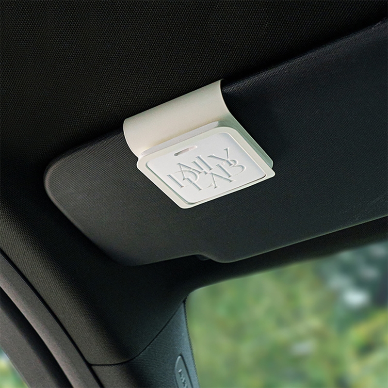 Daily Lab 隱形汽車遮陽板夾香氛套裝組 菩提藏松林