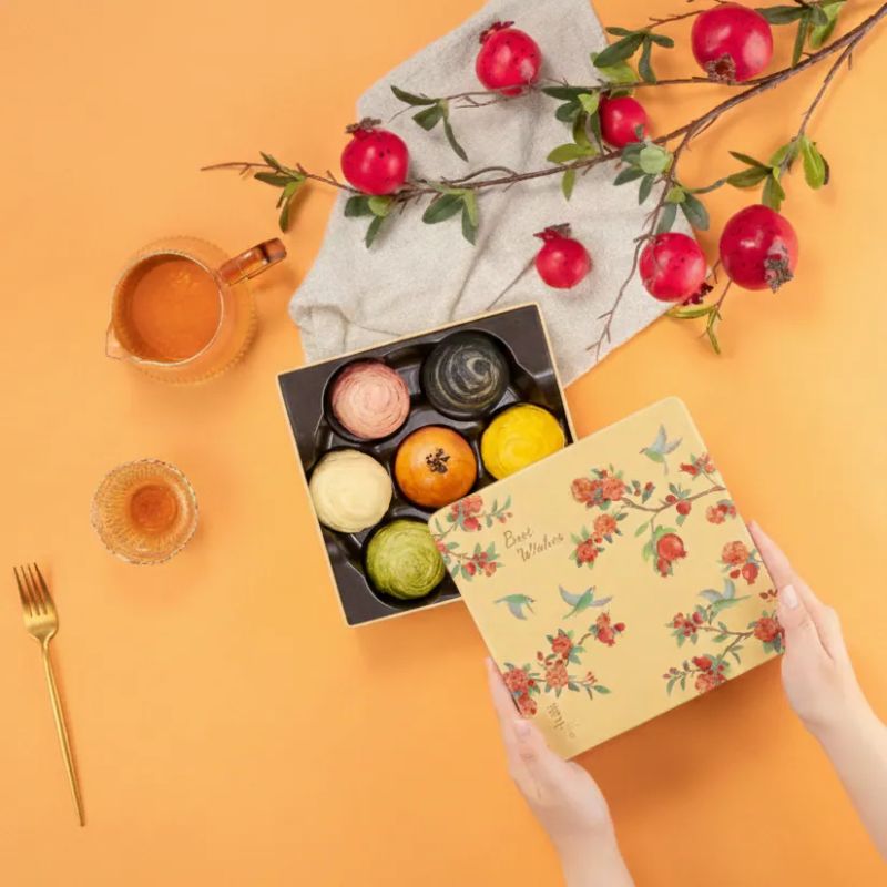 【DOZO嚴選】-冊子過年禮盒 彩鳥飛悅 (1盒)綜合千層酥｜7入7口味/盒