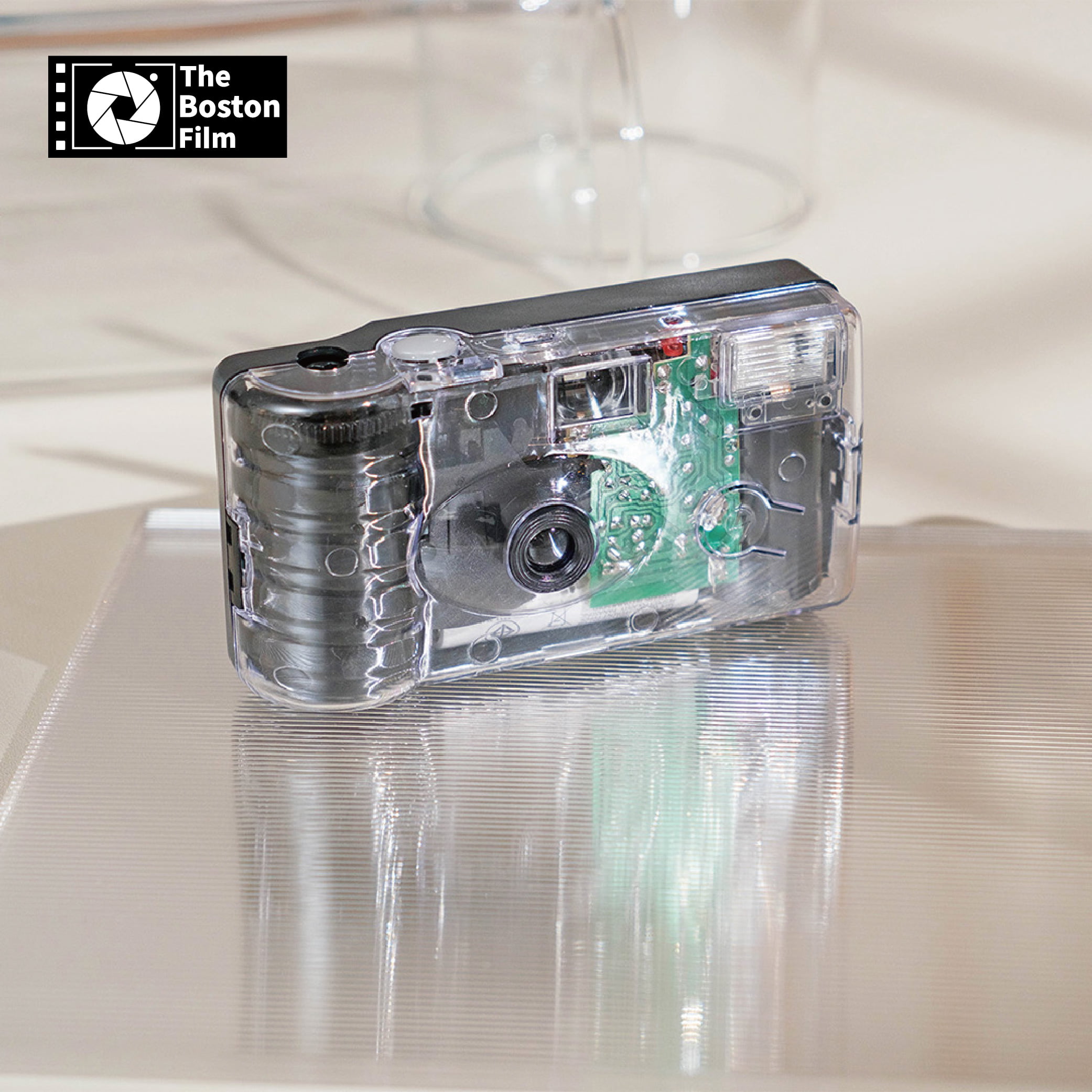 【The Boston Film 波士頓相機】Fun Camera 輕拍潮影 一次性帶閃光底片相機即可拍-透明