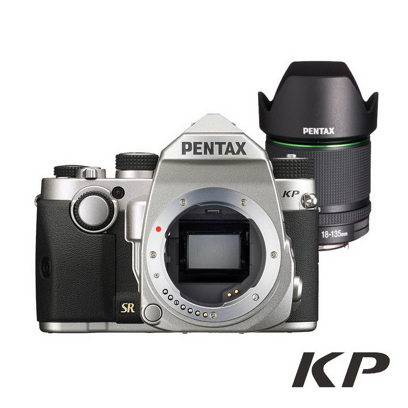 PENTAX KP+DA18-135 WR 防滴防塵旅遊鏡組_銀色【公司貨】 上網註冊送對應之電池手把
