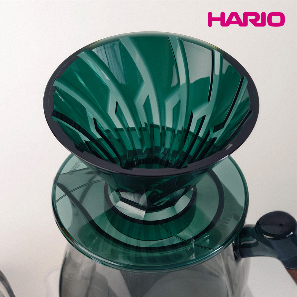 【HARIO】α 阿爾法 TRITAN 錐形凹肋濾杯-01 黑墨綠